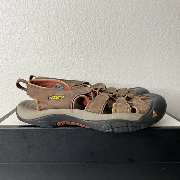 Sandals_&_Flip_Flops